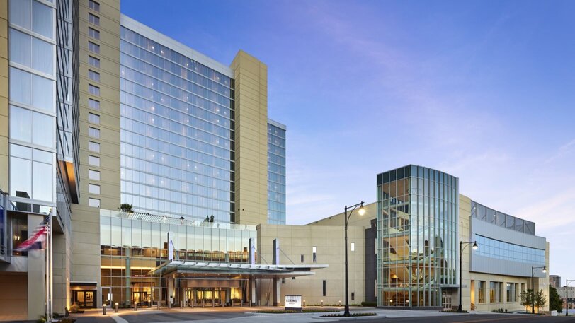 Outside view of Loews Kansas City Hotel